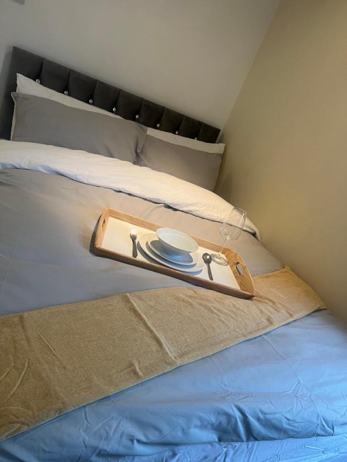 Apartamento Large Modern Studio Flat Londres Exterior foto