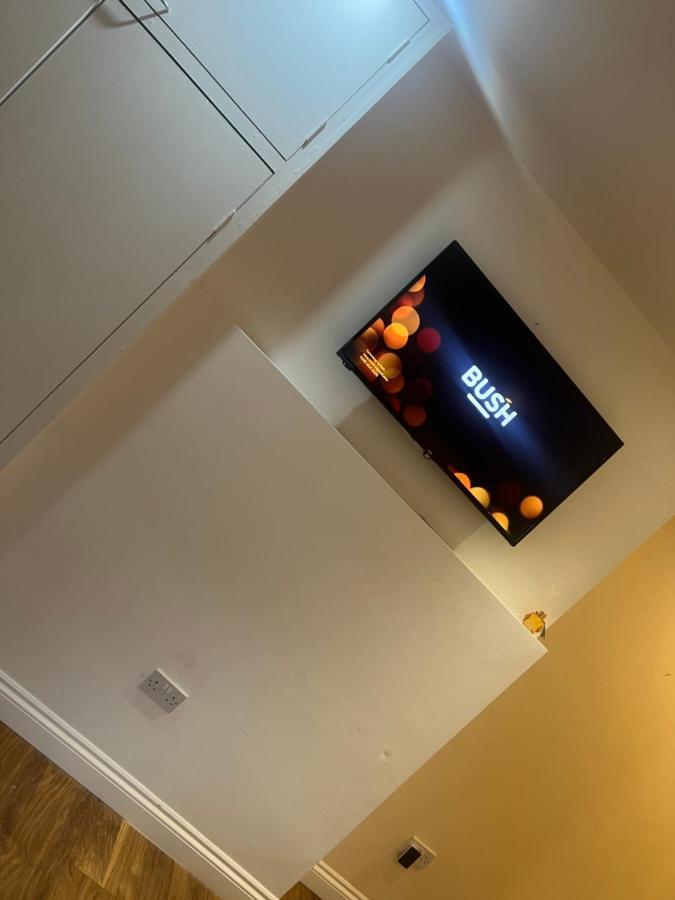 Apartamento Large Modern Studio Flat Londres Exterior foto