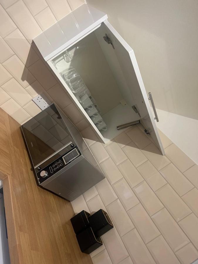 Apartamento Large Modern Studio Flat Londres Exterior foto